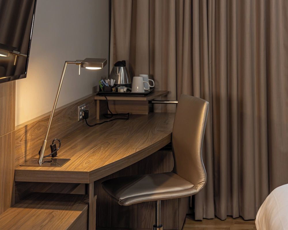 Holiday Inn London - West by IHG Standard Room, 1 Double Bed 12