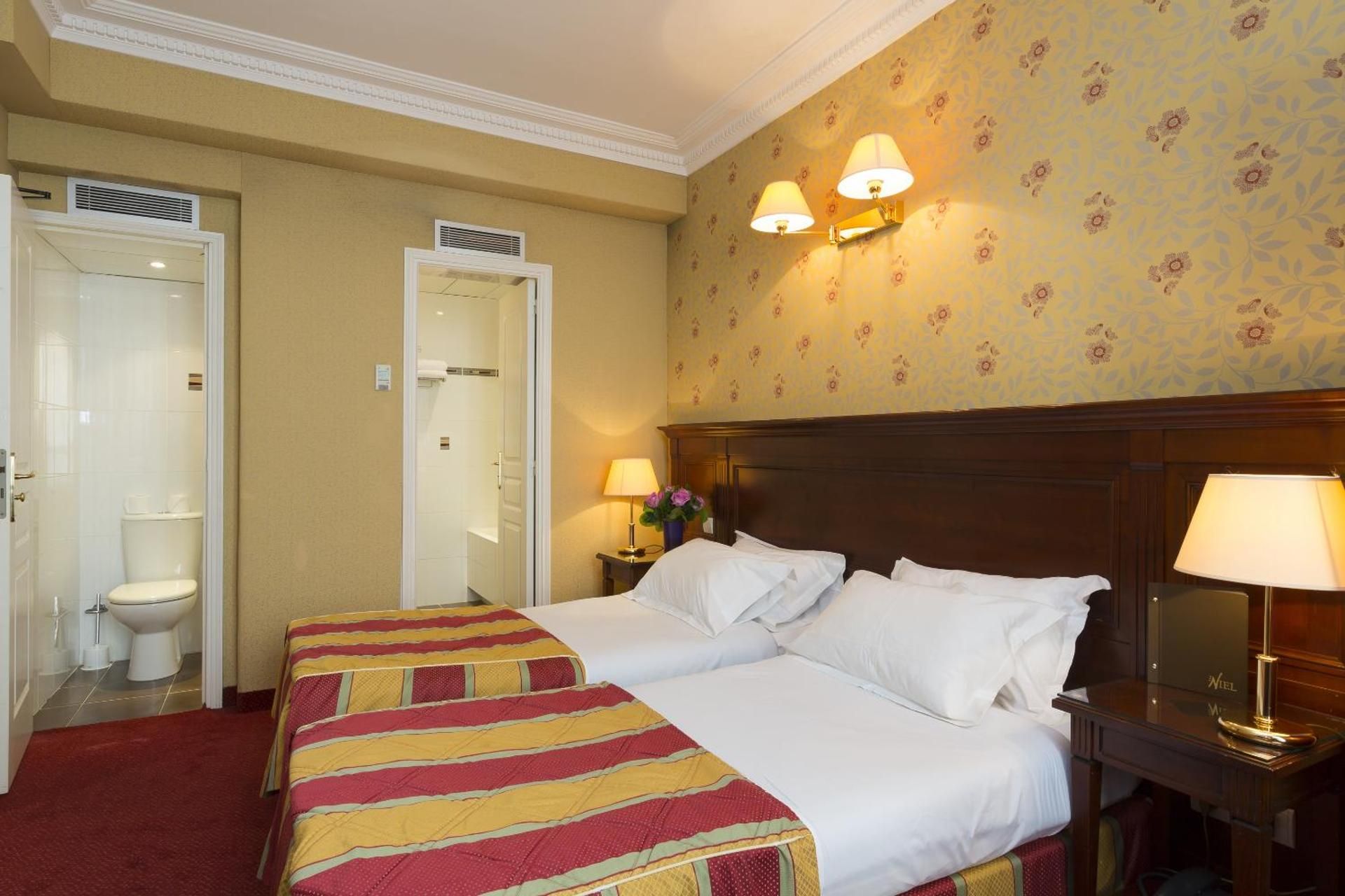 Hotel Niel Twin Room 3