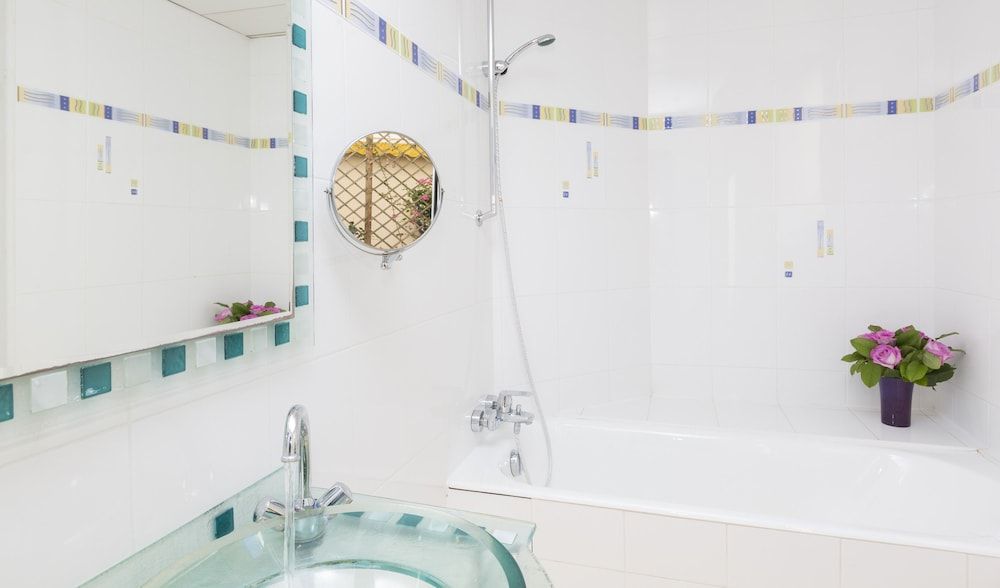 undefined Hotel Niel 7