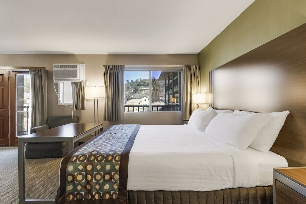 Superior Room, 1 King Bed, Non Smoking