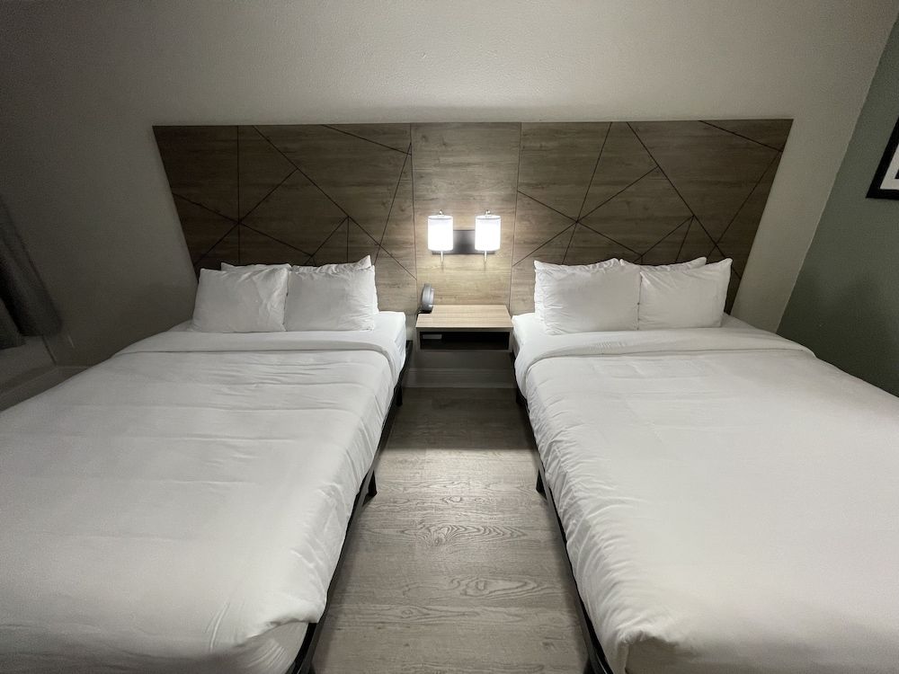 Standard Room, 2 Queen Beds, Non Smoking