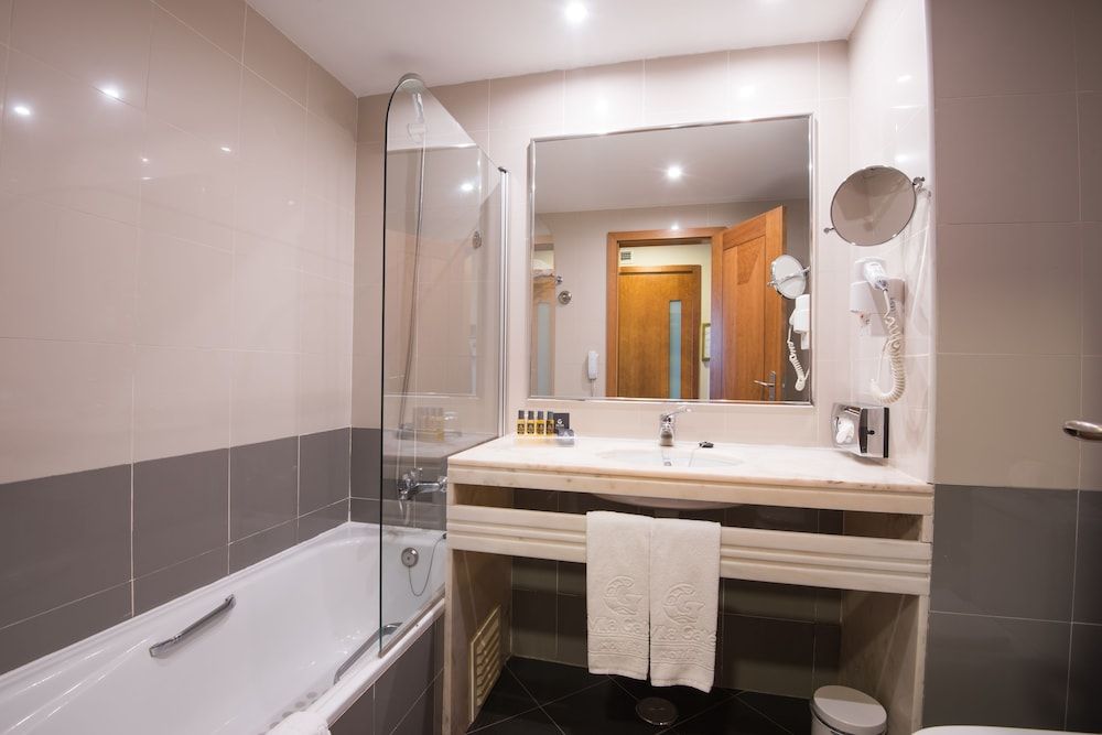 undefined Vila Gale Opera Hotel 10