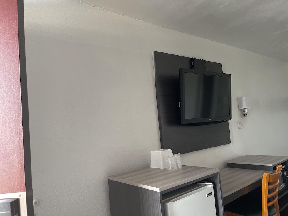 Windsor Inn Motel Lake Havasu City Standard Room, 1 King Bed, Non Smoking 25