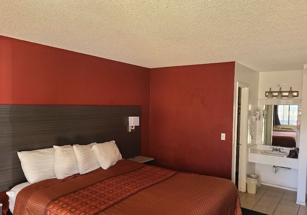 Windsor Inn Motel Lake Havasu City Standard Room, 1 King Bed, Non Smoking 3