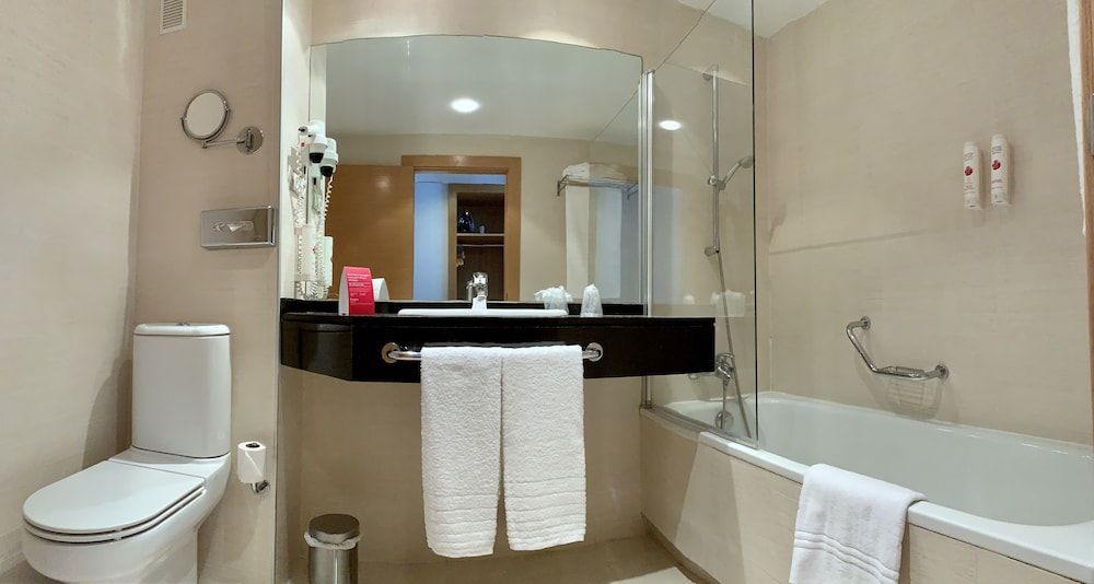 Double Room, 1 Double Bed, Pool View