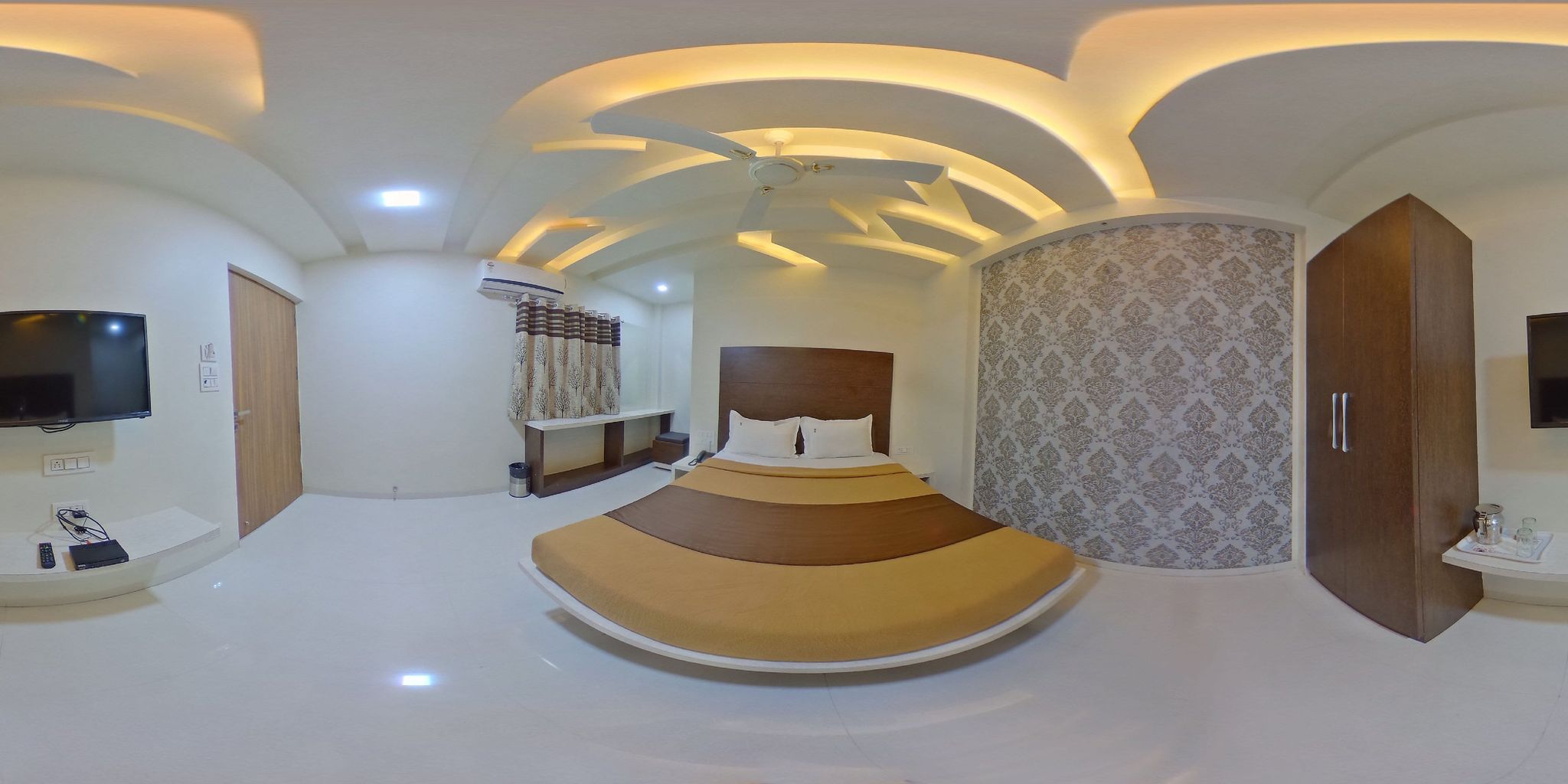 Executive Four Bed AC Room