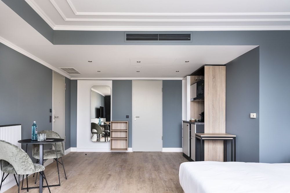 Numa Berlin Arc Extra Large Studio with Kitchenette 12