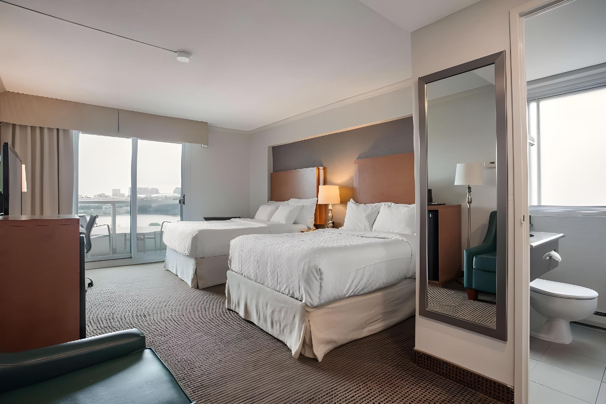 2 Double Beds, Nonsmoking, River View