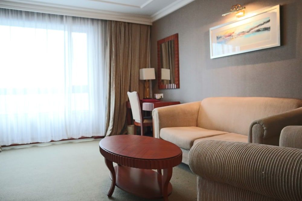 Everbright Convention & Exhibition Centre Hotel Business Suite