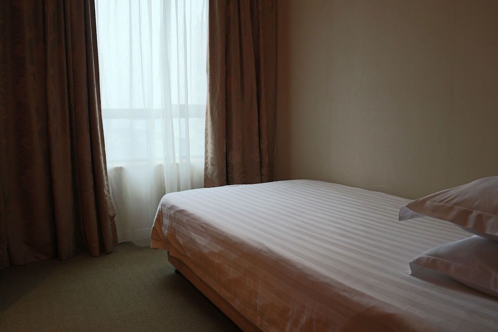 undefined Everbright Convention & Exhibition Centre Hotel 2