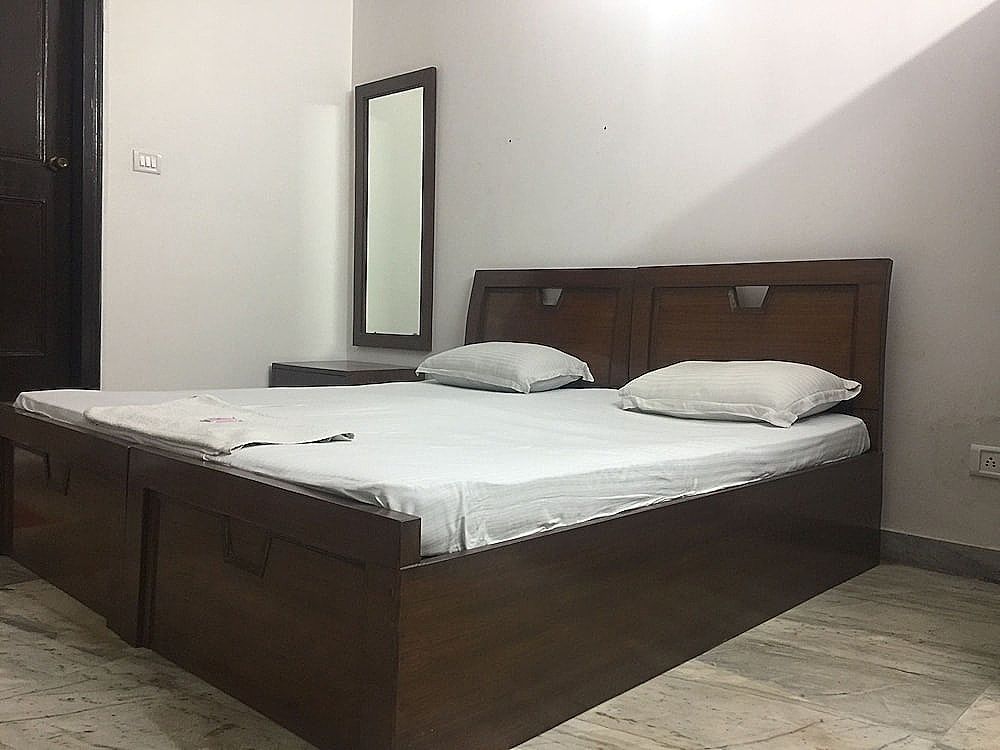 Jagannath B&B Hotel Deluxe Room  4