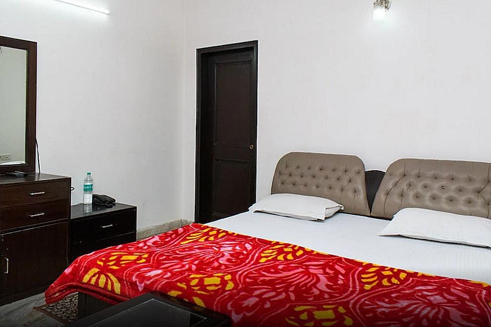 Jagannath B&B Hotel Deluxe Room 