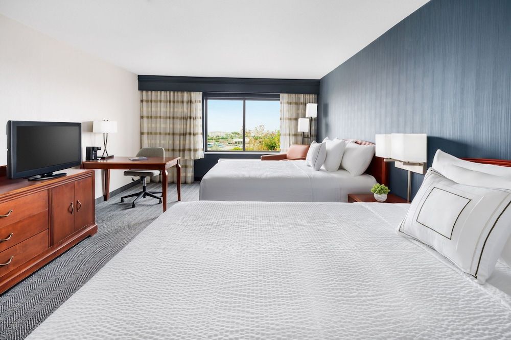 Room, 2 Queen Beds, Non Smoking