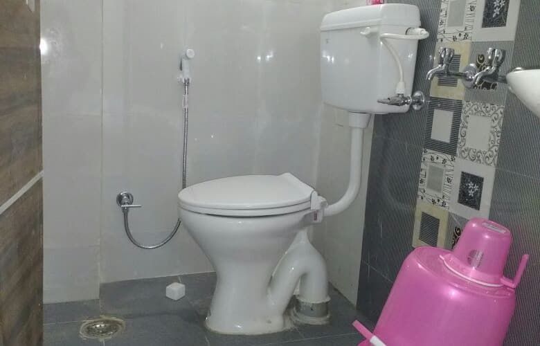 Deluxe Ac Washroom