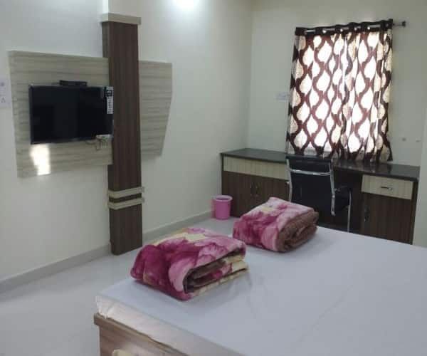 Super Deluxe Ac Bedroom