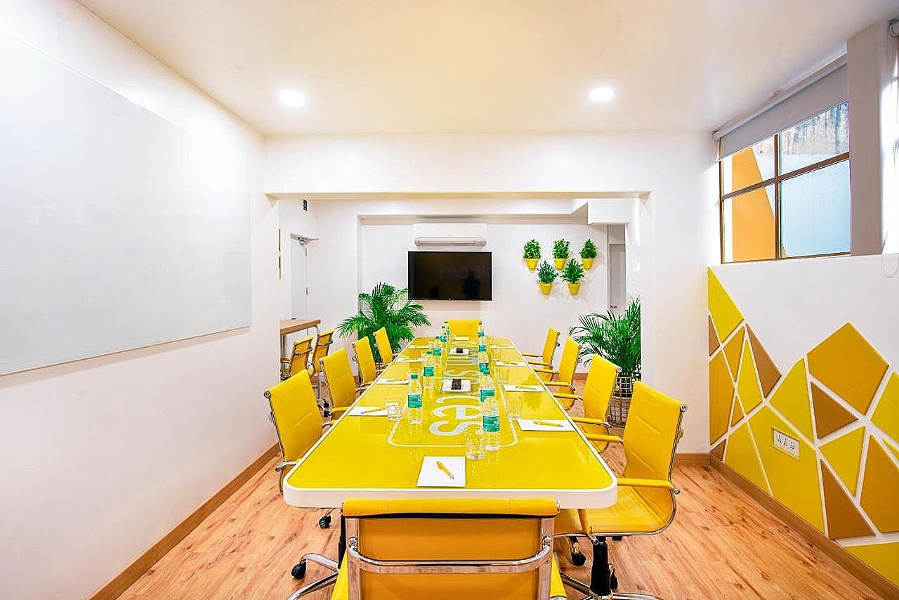Bloomrooms Janpath Standard King Room 6
