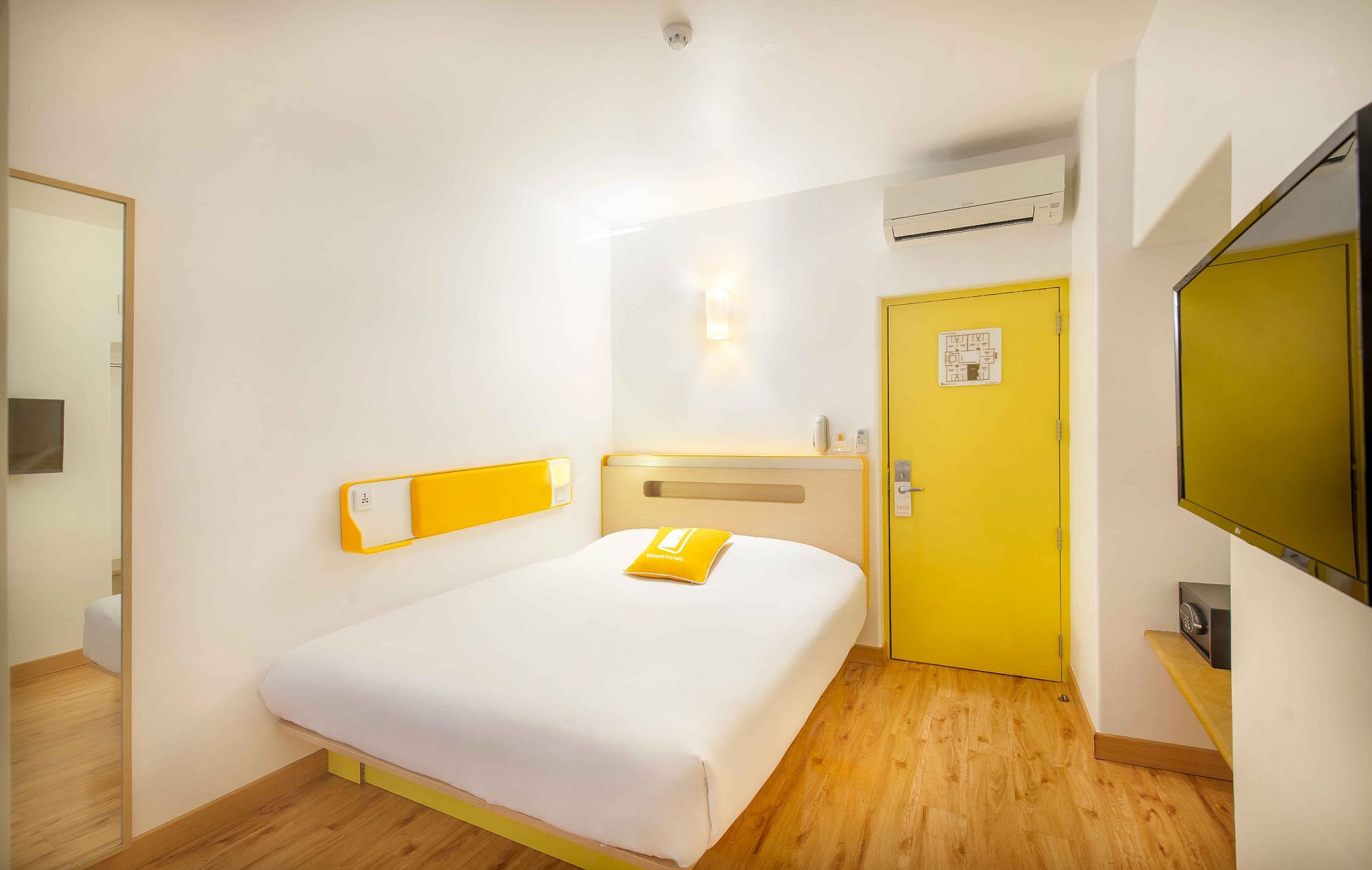 Bloomrooms Janpath Standard King Room
