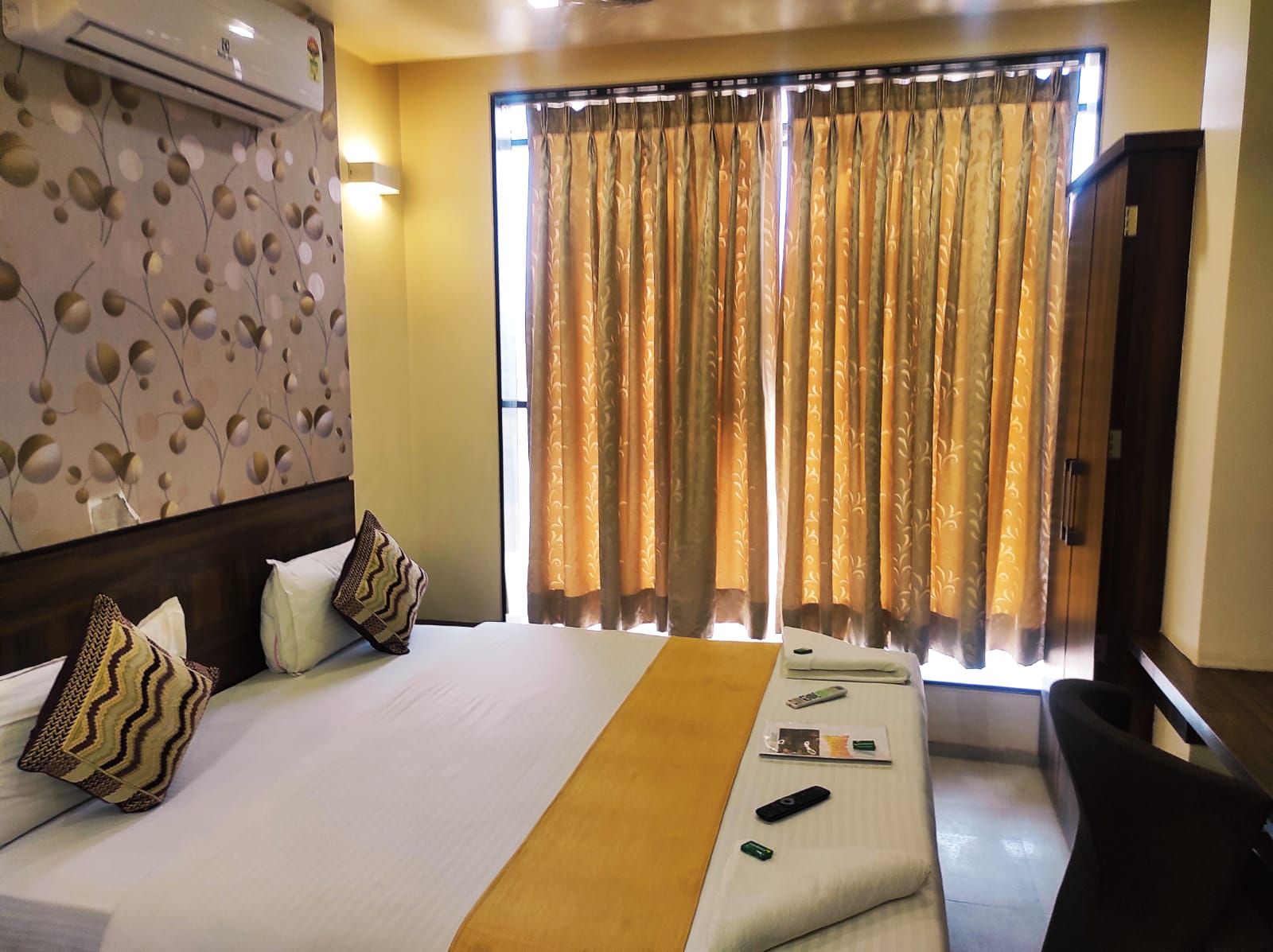 Manasi Pride Deluxe Non AC Room  2