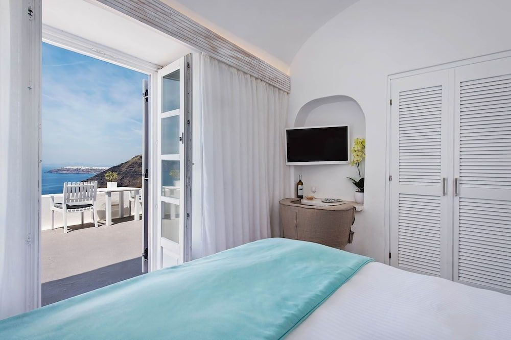 Athina Luxury Suites Junior suite 6