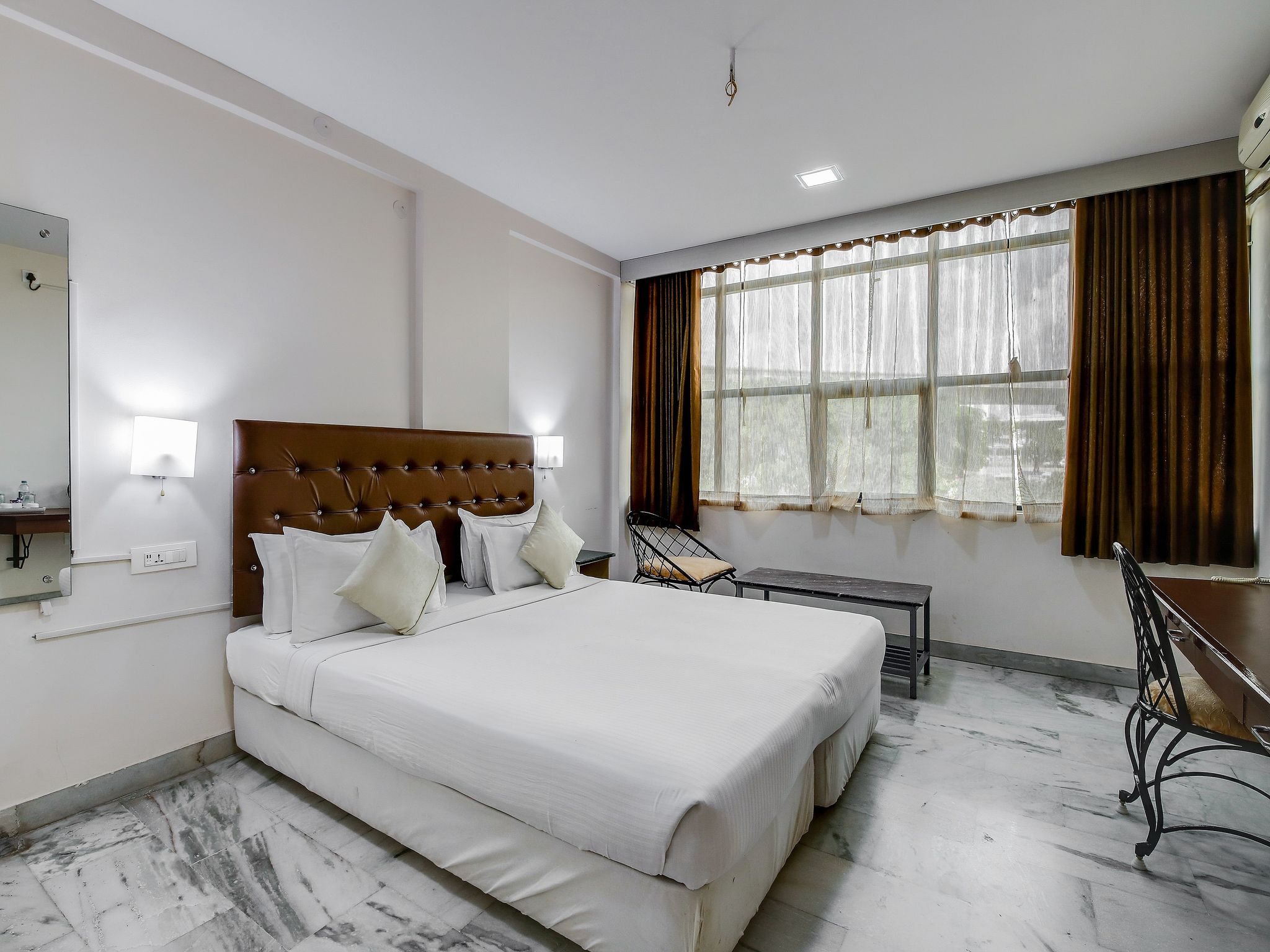 undefined Royal Airavatha Residency Hotel 5