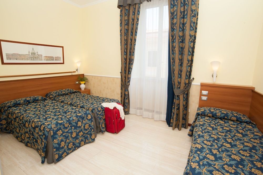 undefined Hotel Windrose 8