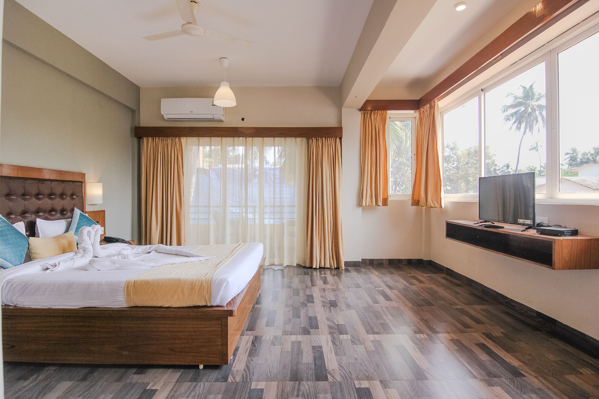 Royale Nirvana Resort Deluxe Room 2