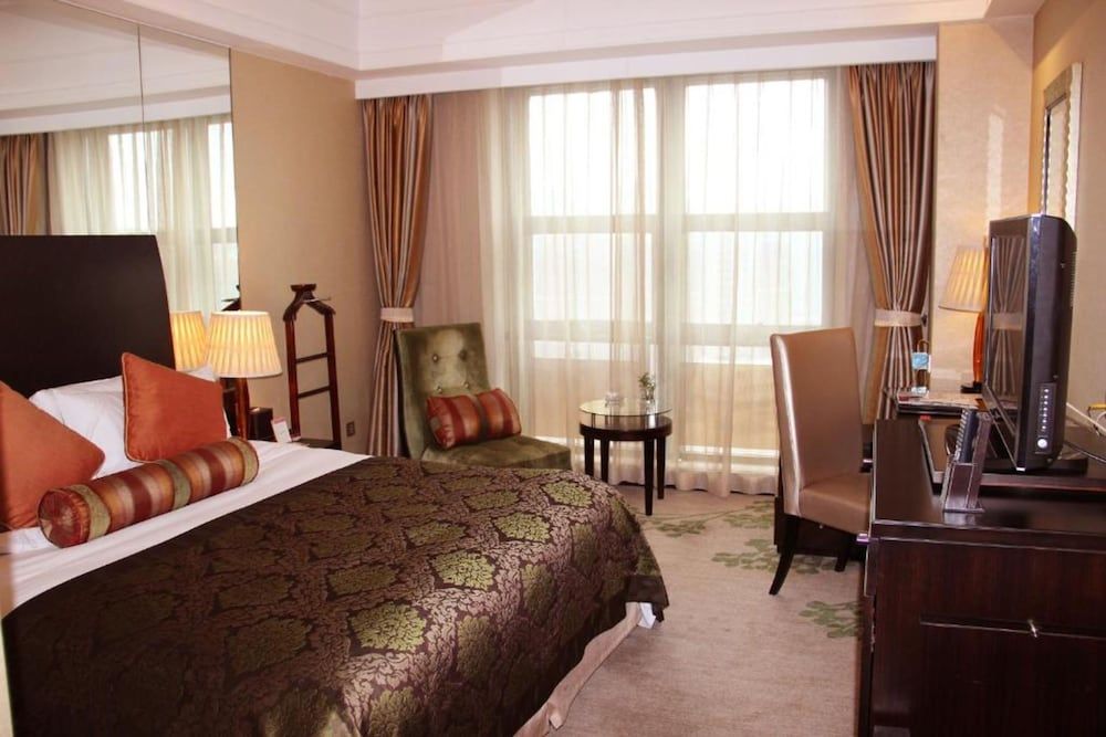 undefined Merry Hotel Shanghai 10