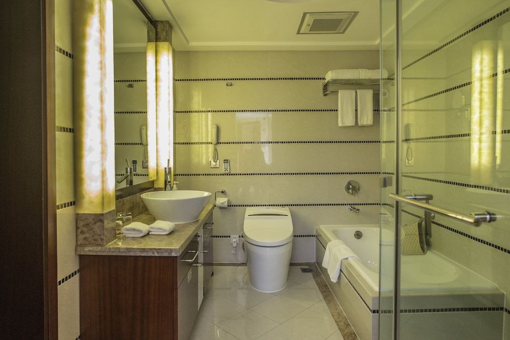 undefined Merry Hotel Shanghai 7