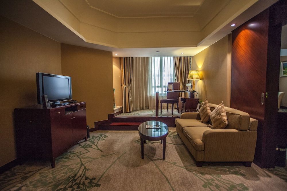 undefined Merry Hotel Shanghai 8