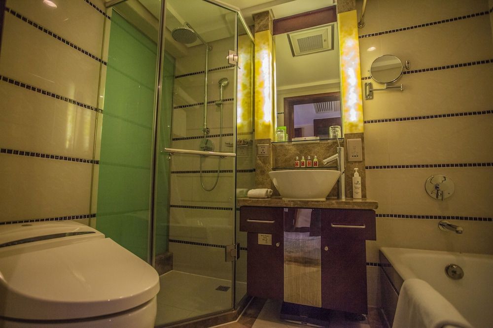 Merry Hotel Shanghai Superior King Room 4