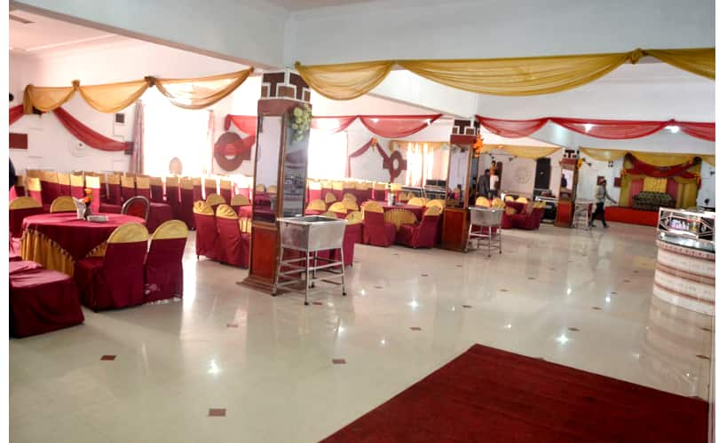 Banquet Hall for 150 to 300 persons. Hall available on Rent also