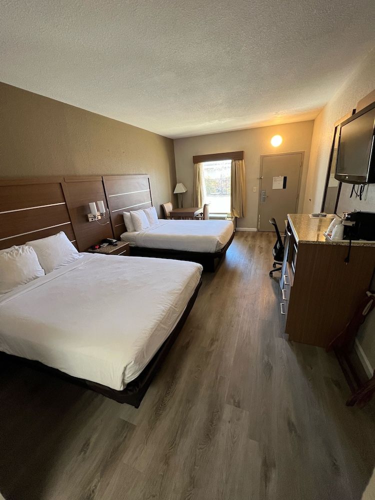Standard Room, 2 Queen Beds, Smoking