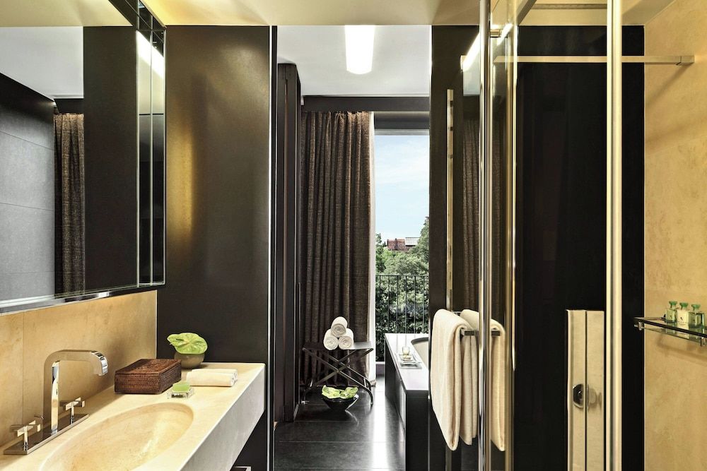 undefined Bvlgari Hotel Milano 9