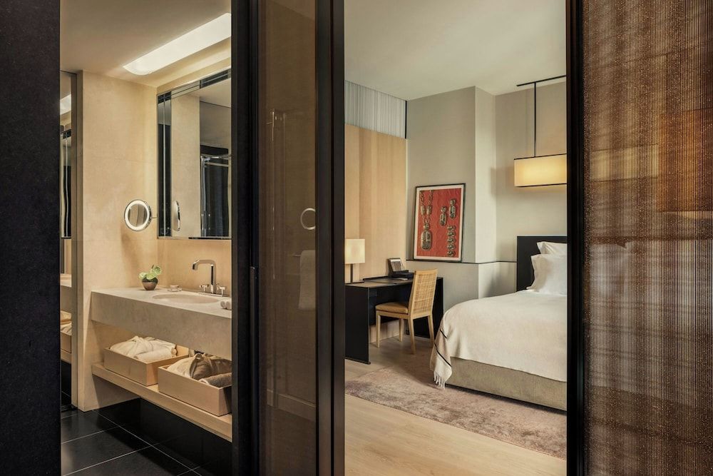 Bvlgari Hotel Milano Superior Room, 1 King Bed 7