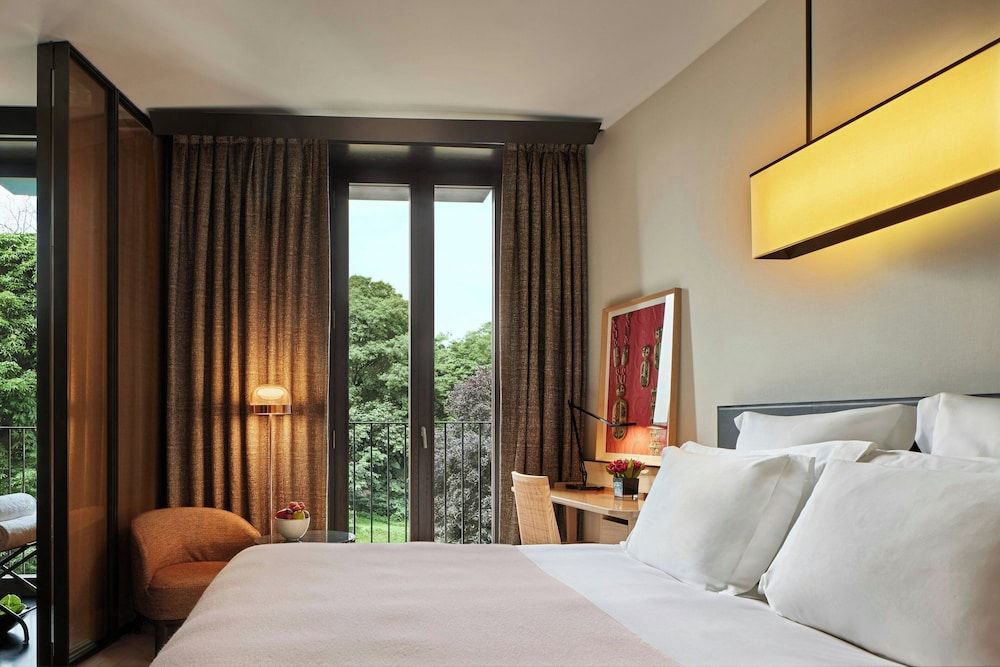 Bvlgari Hotel Milano Superior Room, 1 King Bed 3