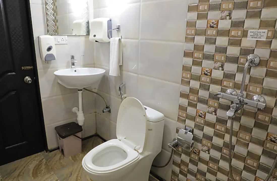 Deluxe Room with Pool View