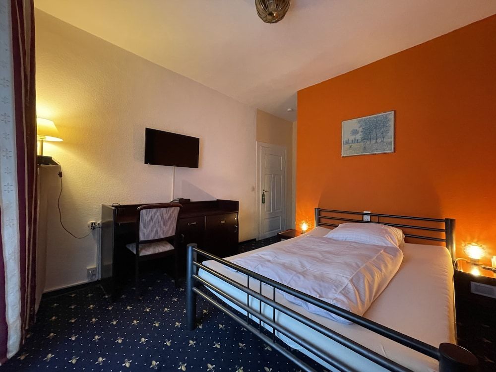 Hotel Kull von Schmidsfelden Classic Single Room, 1 Large Twin Bed 5