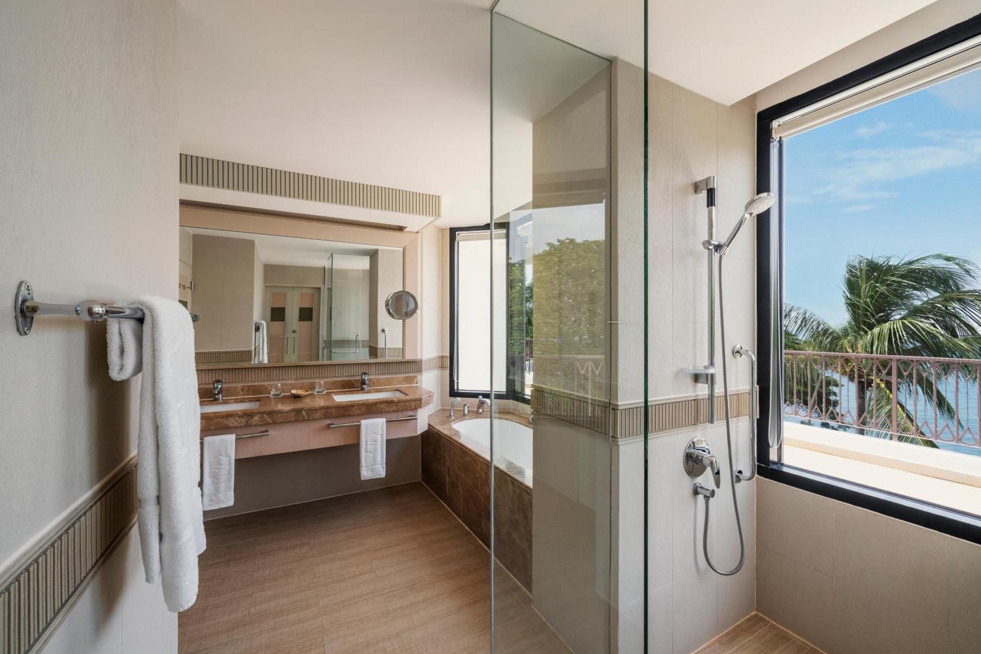 Terrace King Room with Pool View