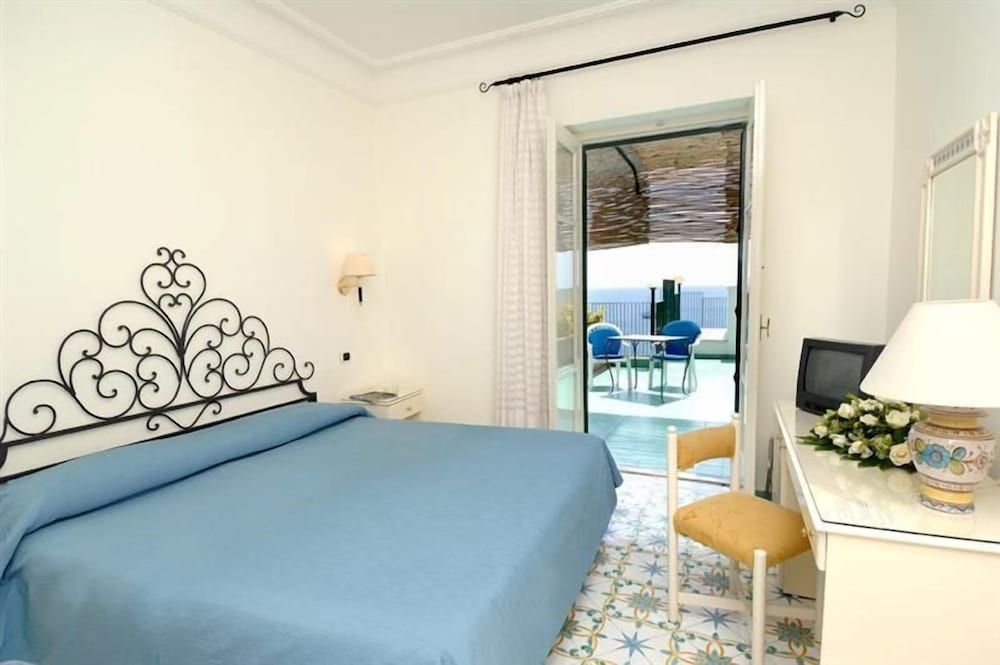 Hotel Aurora Superior Double or Twin Room, Terrace 6