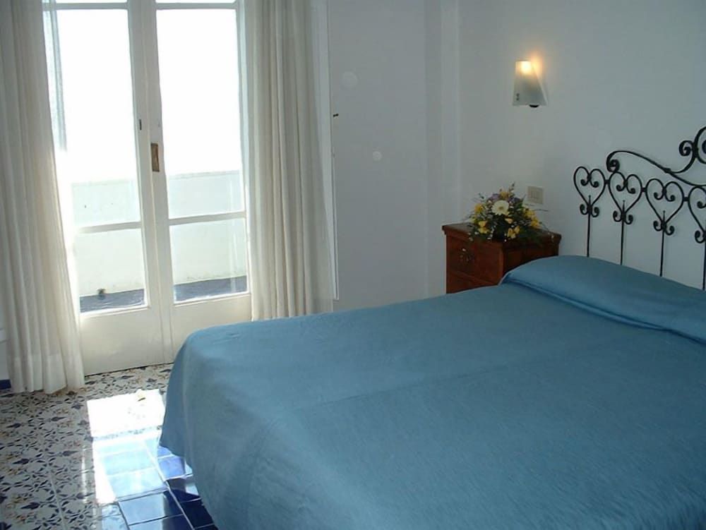 undefined Hotel Aurora 4