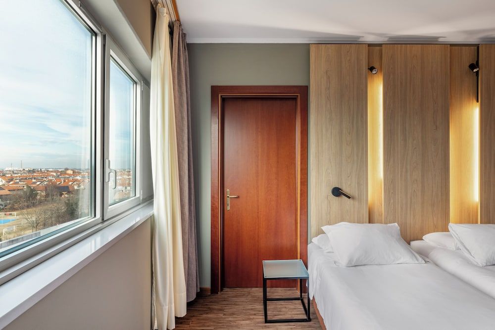 B&B Hotel Cuneo Cristal Standard Twin Room 4