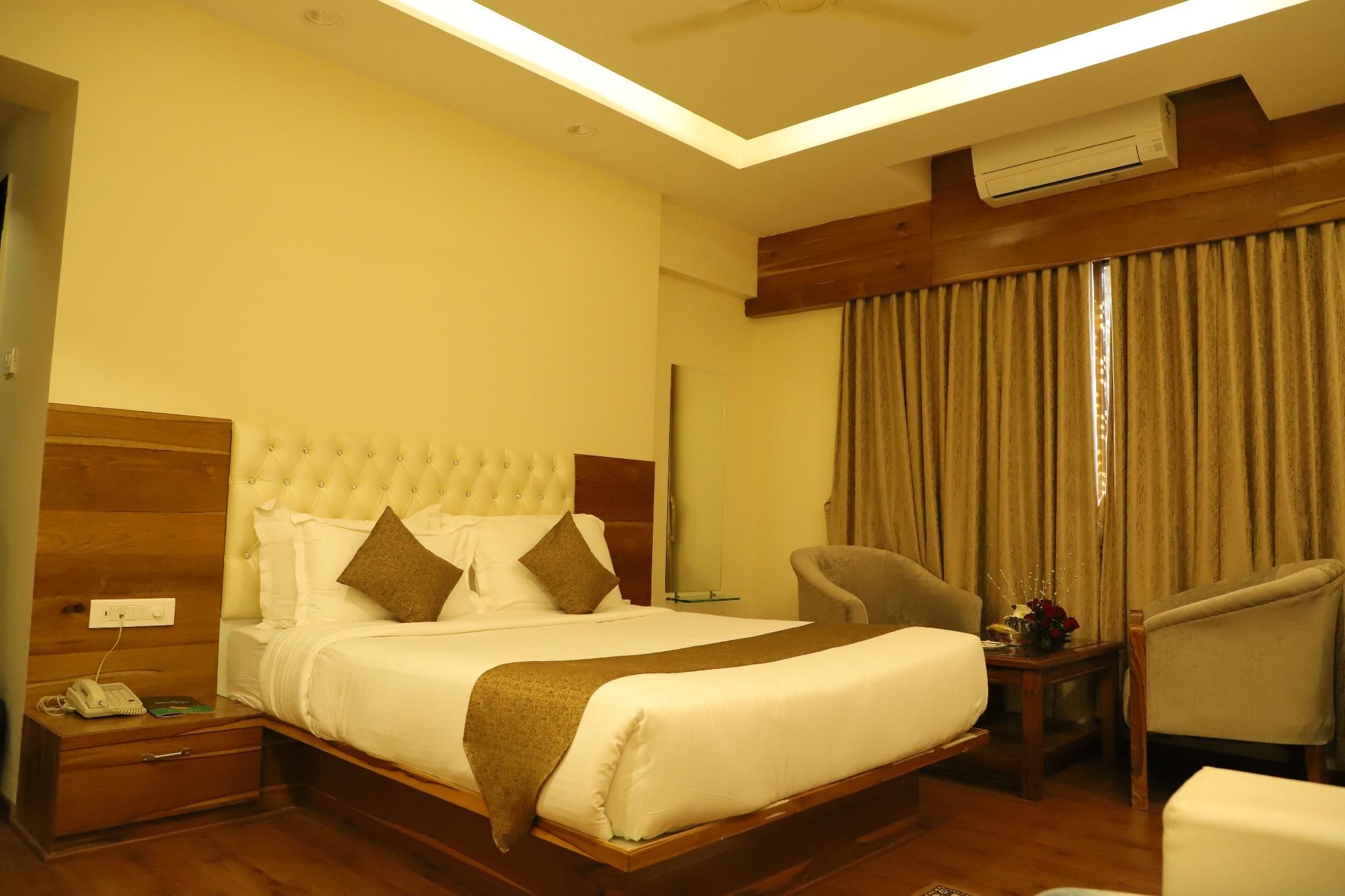 Sai Neem Tree Hotel Executive Double 3