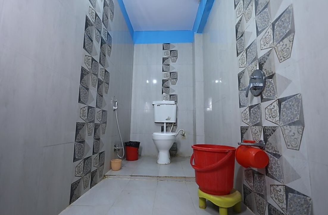  Hotel Anand Lok Deluxe Double Non Ac Room 3