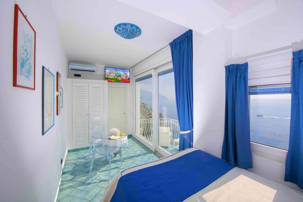 undefined Hotel La Ninfa