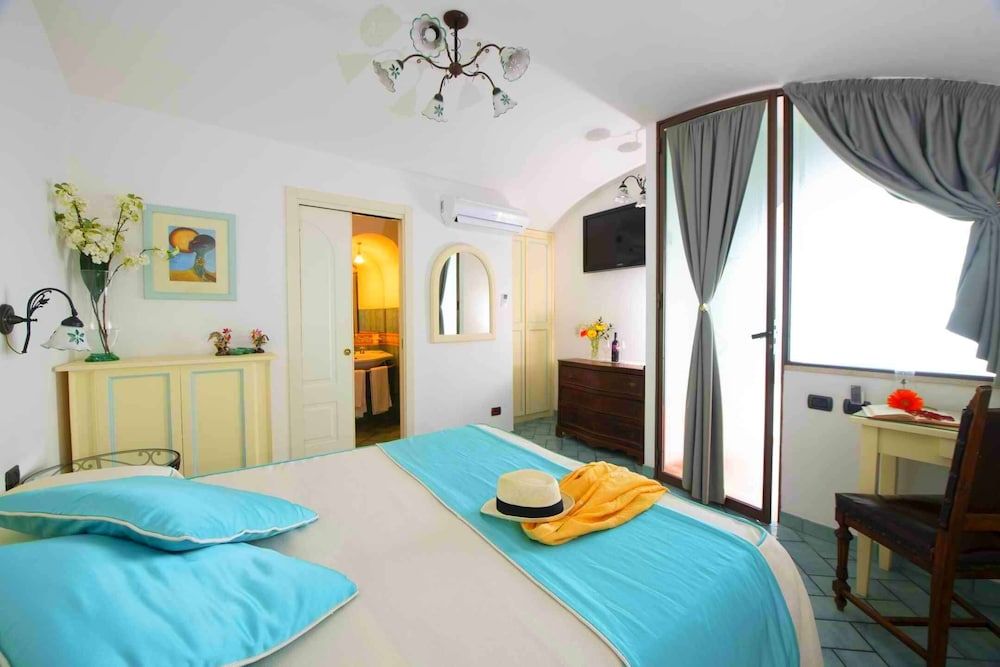 undefined Hotel La Ninfa 5