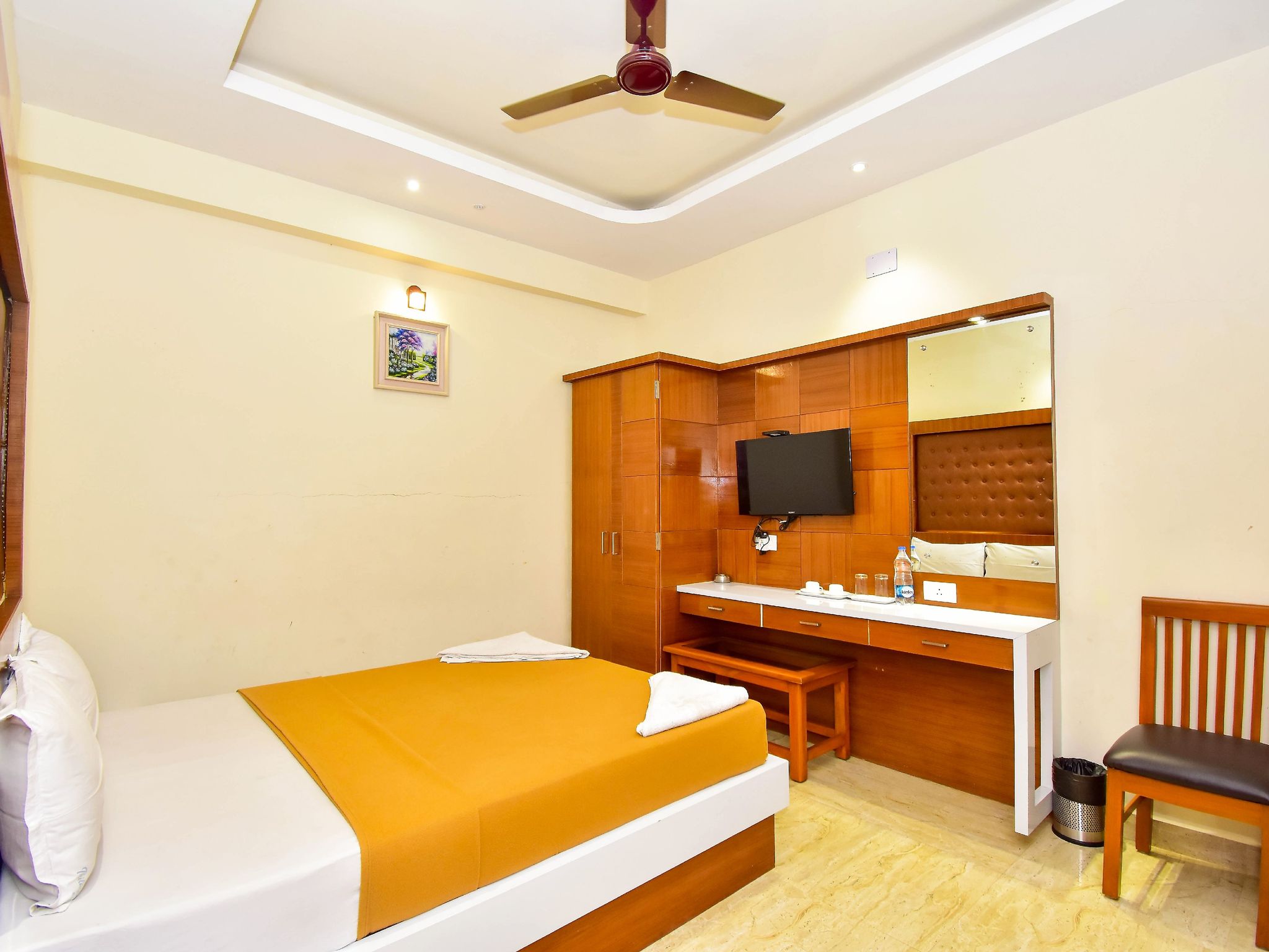 TR Thilagavathy Residency Deluxe Double Room