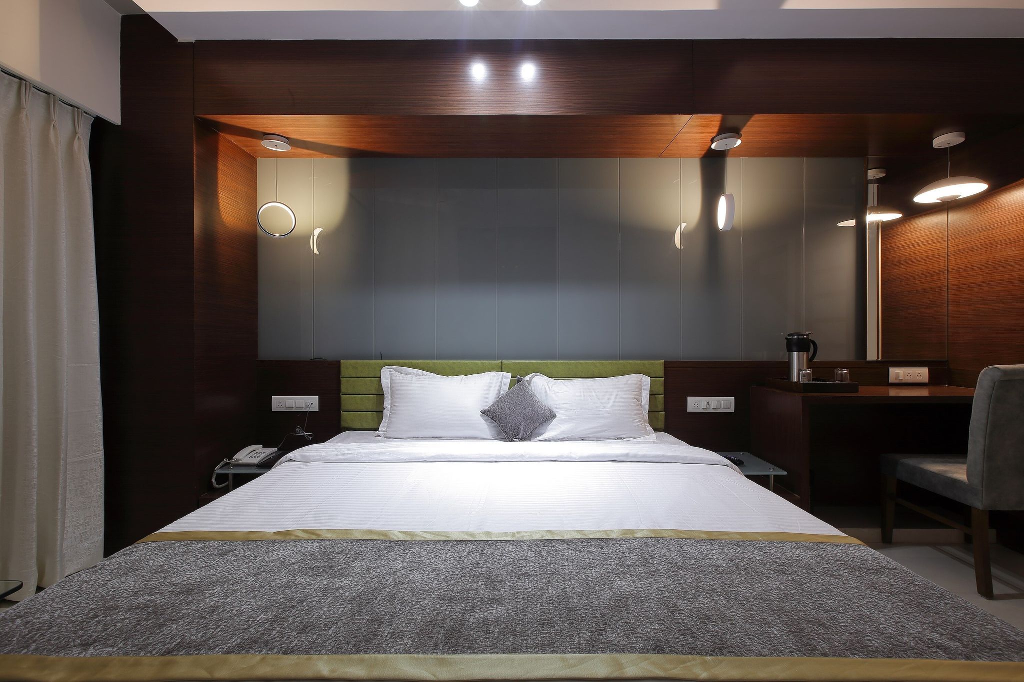 Hotel The Lotus Park Deluxe with fast Wi-Fi (Unmarried couples are not allowed) 5