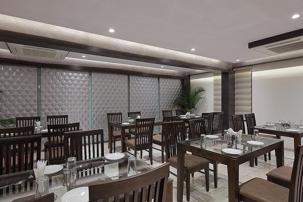 undefined Hotel The Lotus Park 5