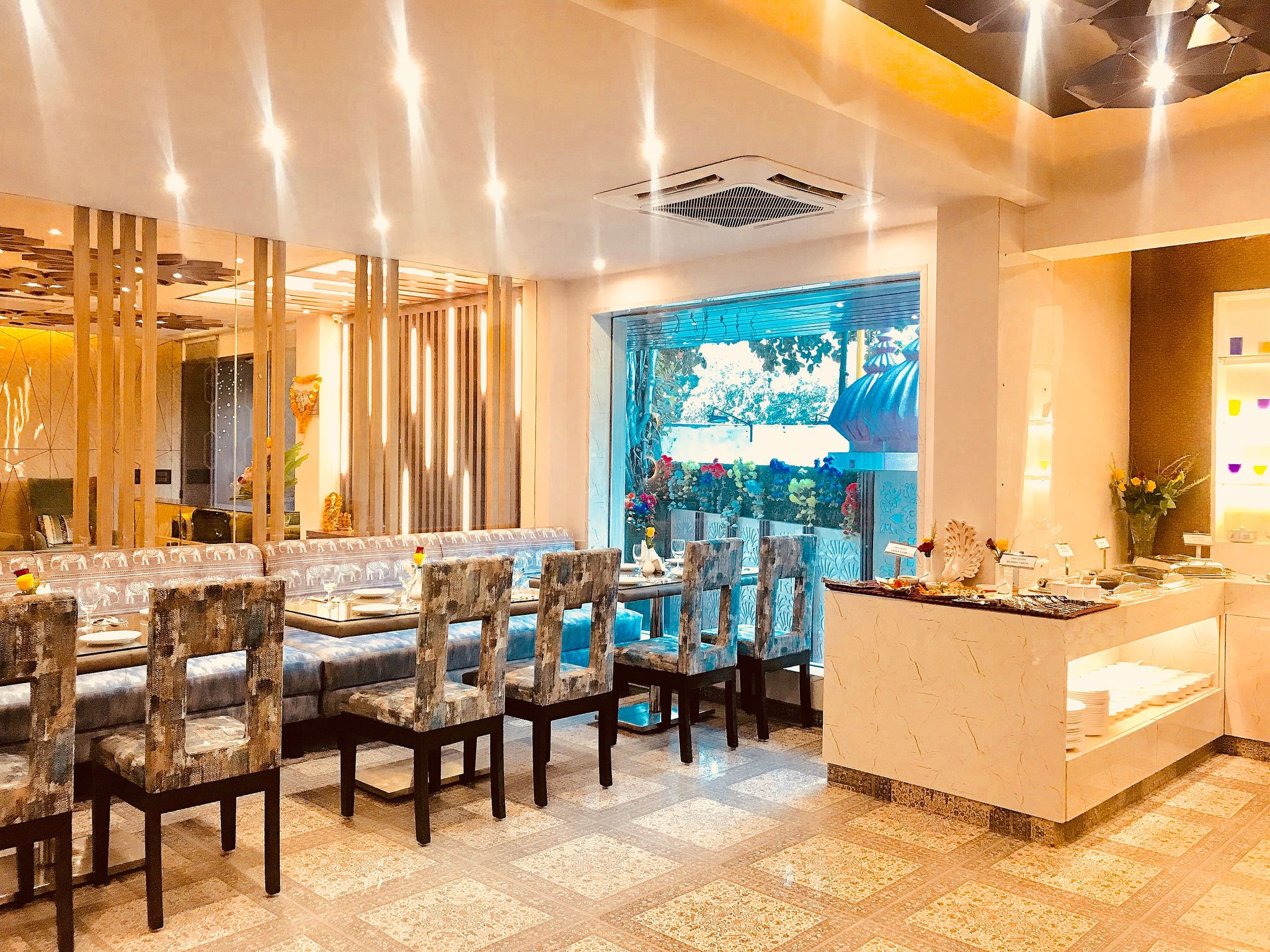 Food & Dining