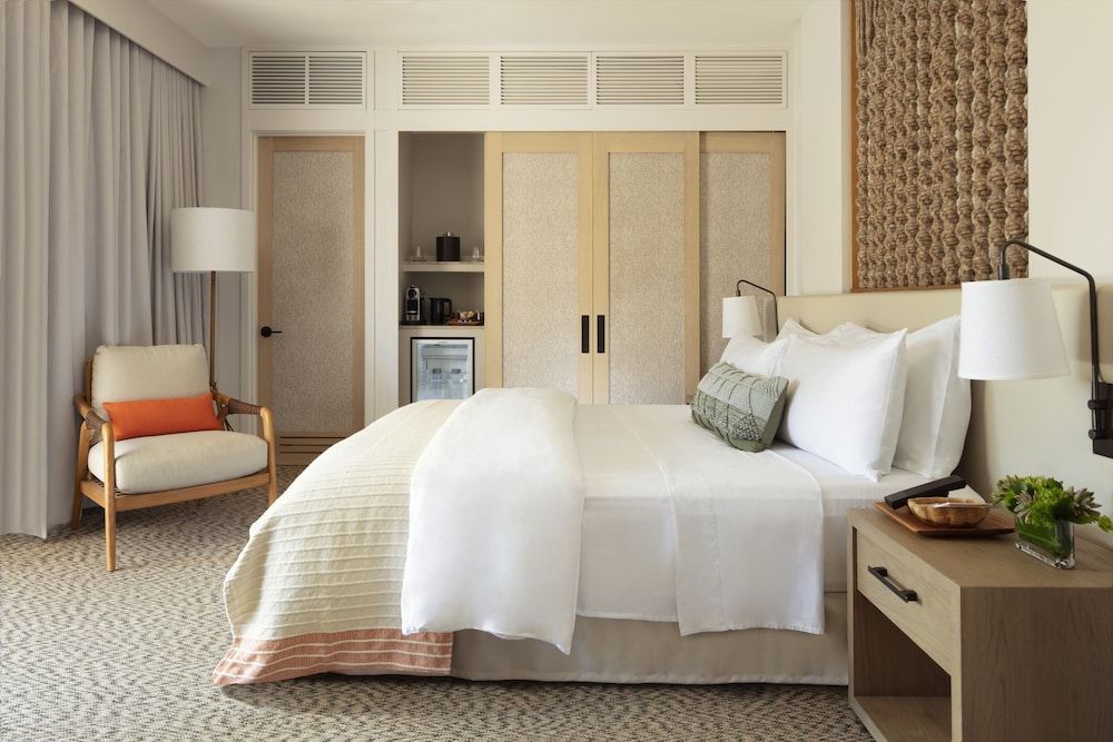 Room, 1 King Bed, Garden View